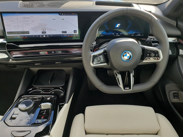 Image for 2025 BMW 5 Series S5MG 4DR Auto