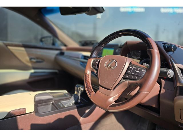 Image for 2019 Lexus ES 300h 2.5 PETROL HYBRID LUXURY AUTO