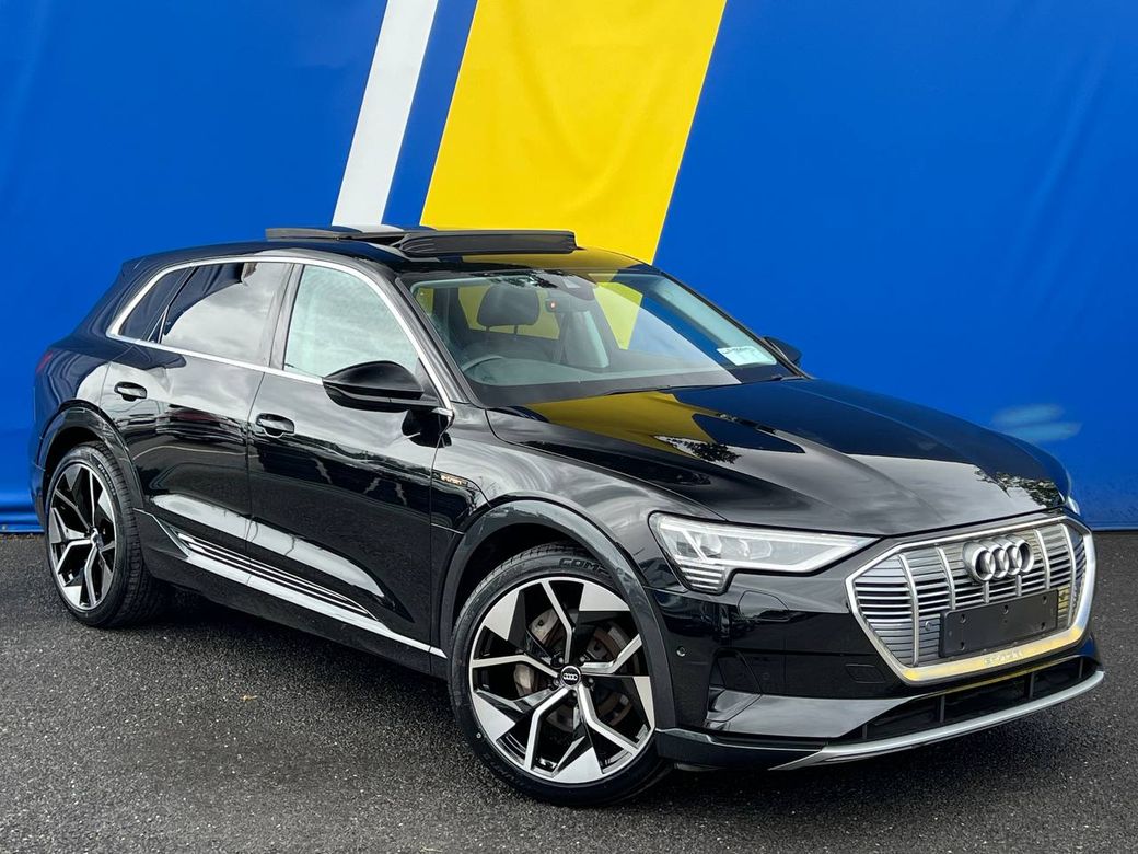 Image for 2021 Audi e-tron 50 QUATTRO // OPENING PAN ROOF // AIR SUSPENSION // NEW 22" RSQ8 ALLOYS
