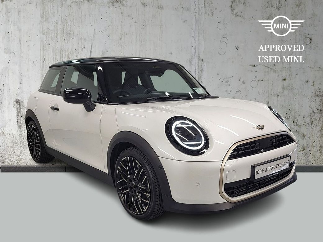 Image for 2024 Mini Cooper Cooper Classic Auto