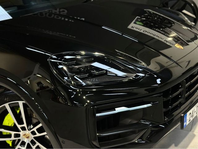 Image for 2024 Porsche Cayenne 3.0 V6 E-HYBRID MEGA SPEC