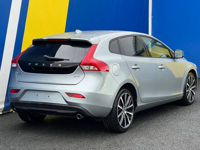 Image for 2018 Volvo V40 D4 AUTO DYNAMIC EDITION 2.0 D // HEATED SEATS // ADAPTIVE CRUISE CONTROL // REVERSE CAMERA 