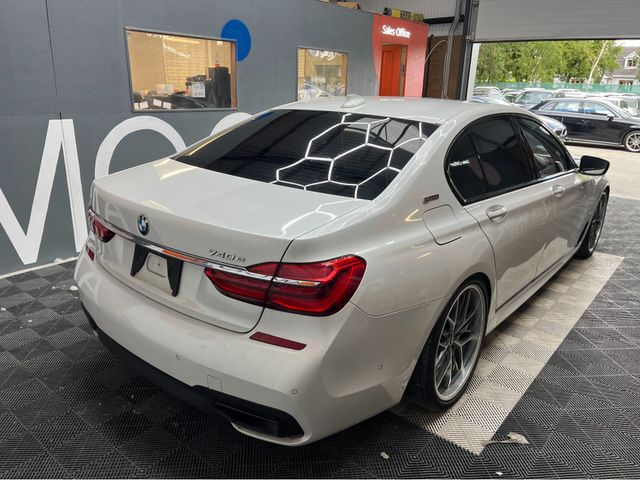 Image for 2016 BMW 7 Series 2016 BMW 740E M-SPORT iPERFORMANCE 2.0 AUTOMATIC / CRUISE CONTROL / 360° CAMERA / ELECTRIC MEMORY MASSAGING & HEATED SEATS / PADDLE SHIFTERS / PANORAMIC SUNROOF / AMBIENT LIGHTS AND MORE