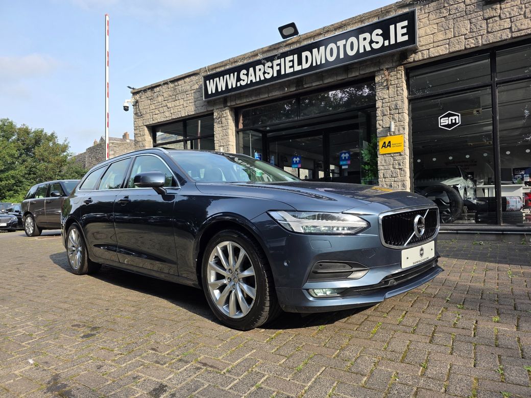 Image for 2021 Volvo V90 D4 MOMENTUM AUTO. SUNROOF. HUGE SPEC. FINANCE ARRANGED. SIMI. AA APPROVED.