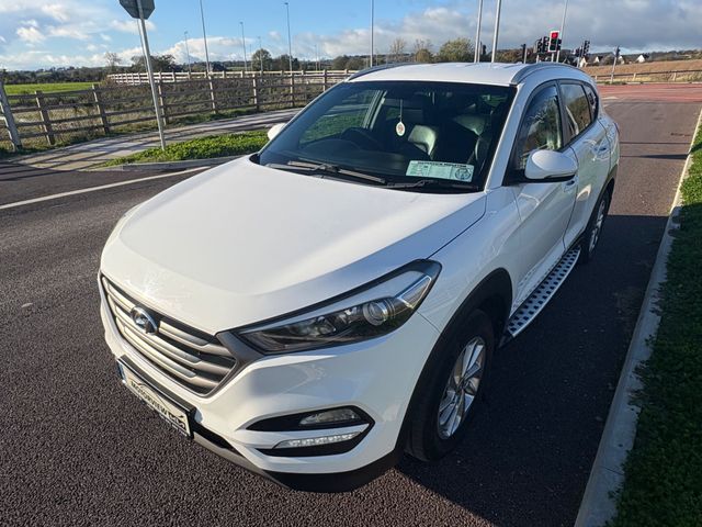 Image for 2016 Hyundai Tucson Executive Plus 1.7D Side Steps, Bluetooth, Multi-Function Steering Wheel, Rear Parking Sensors, Six speed transmission, Touch Screen Infotainment System