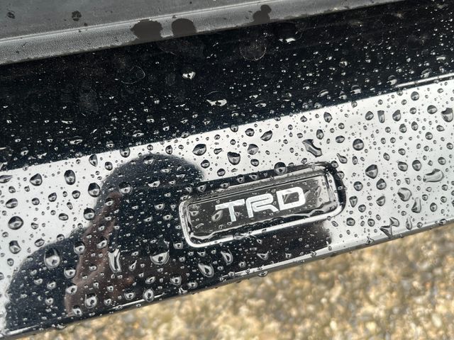 Image for 2022 Toyota Rav4 G 4WD HYBRID AUTOMATIC 2.5 PETROL //MASSIVE SPEC//TRD BODYKIT//FULL LEATHER HEATED/COOLED SEATS//HEATED STEERING WHEEL//REVERSE CAMERA//KEYLESS ENTRY//ADAPTIVE CRUISE CONTROL//