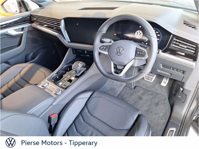 Image for 2026 Volkswagen Touareg R-LINE 3.0TDI 4M 231BHP