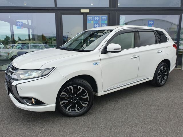 Image for 2016 Mitsubishi Outlander LEATHER * PLUG-IN HYBRID * 2.0 PHEV 4X4