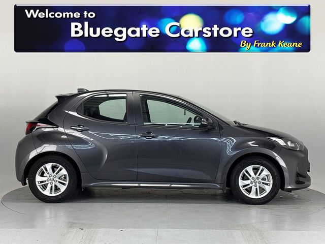 Image for 2024 Toyota Yaris HYBRID LUNA**SEMI DIGITAL DASH**KEYLESS START**BLACK CLOTH INTERIOR**TOUCH SCREEN MEDIA DISPLAY**REVERSE CAMERA**APPLE CARPLAY**DRIVE MODES**FINANCE AVAILABLE**