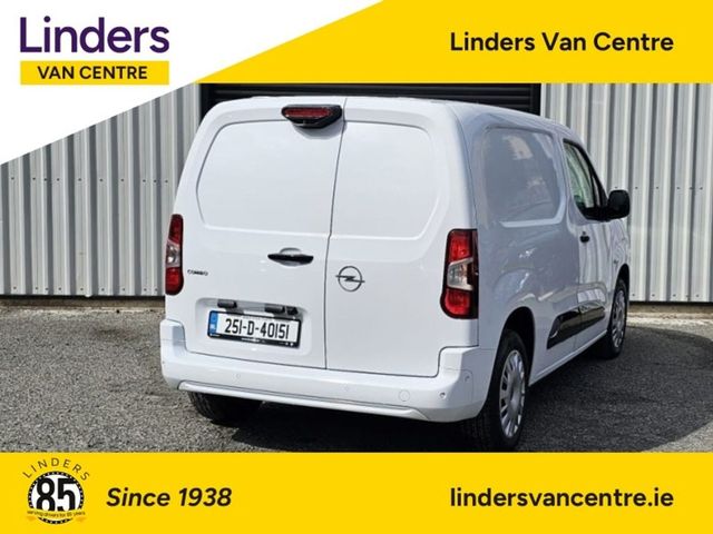 Image for 2025 Opel Combo SPORTIVE- 1 OWNER 