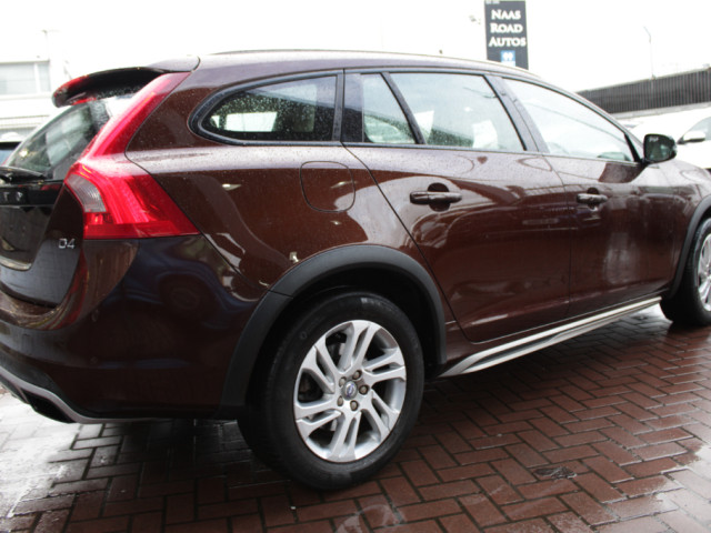 Image for 2016 Volvo V60 2.0D4 CROSS COUNTRY PLUS EDITION AUTO // ONLY 104015 KMS // IMMACULATE CONDITION THROUGH OUT // BUY WITH CONFIDENCE AA AND SIMI APPROVED DEALER 2026 // FINANCE ARRANGED //TRADE INS WELCOME //