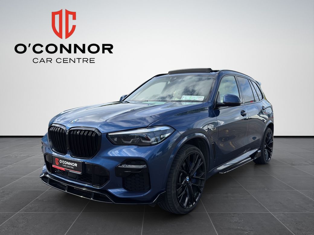 Image for 2022 BMW X5 “Family car with the attitude of a nightclub owner.”
