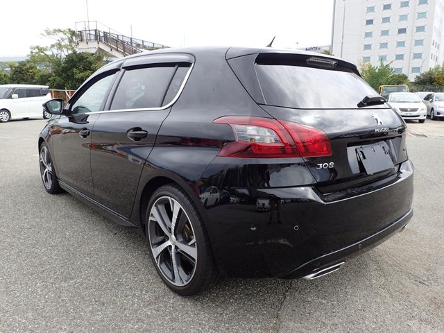 Image for 2018 Peugeot 308 GT 2.0 HDI DIESEL 180 BHP AUTOMATIC // GENUINE GT TOP SPEC CAR // GT SUEDE SPORTS BUCKET SEATS // REVERSING CAMERA // GT FLAT BOTTOM SPORTS STEERING WHEEL