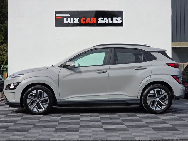 Image for 2022 Hyundai Kona Kauai Premium automatic // battery health 90.7%