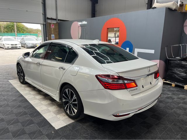 Image for 2016 Honda Accord €15950! 2016 HONDA ACCORD HYBRID EX 2.0 AUTOMATIC / CRUISE CONTROL / REVERSE CAMERA / ELECTRIC MEMORY & HEATED SEATS / PADDLE SHIFTERS AND MORE