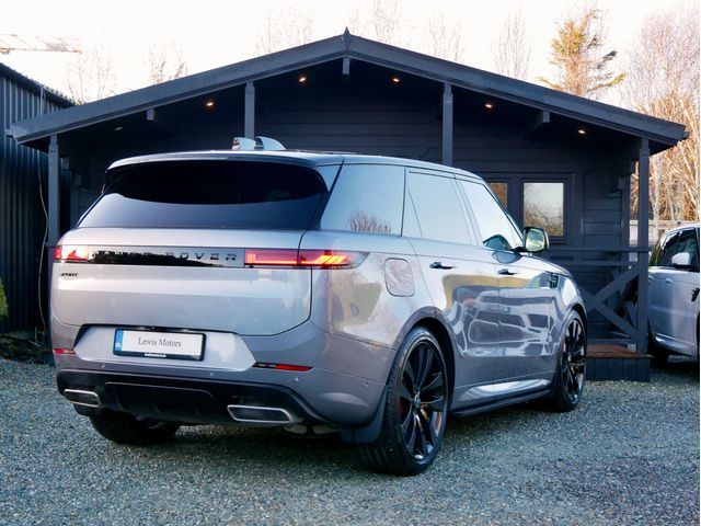 Image for 2025 Land Rover Range Rover Sport Dynamic HSE P460e, MASSAGE SEATS, 360 CAMERA, TILT AND SLIDE SUNROOF, MERIDIAN 3D SOUND SYSTEM, AIR SUSPENSION, 23" ALLOYS