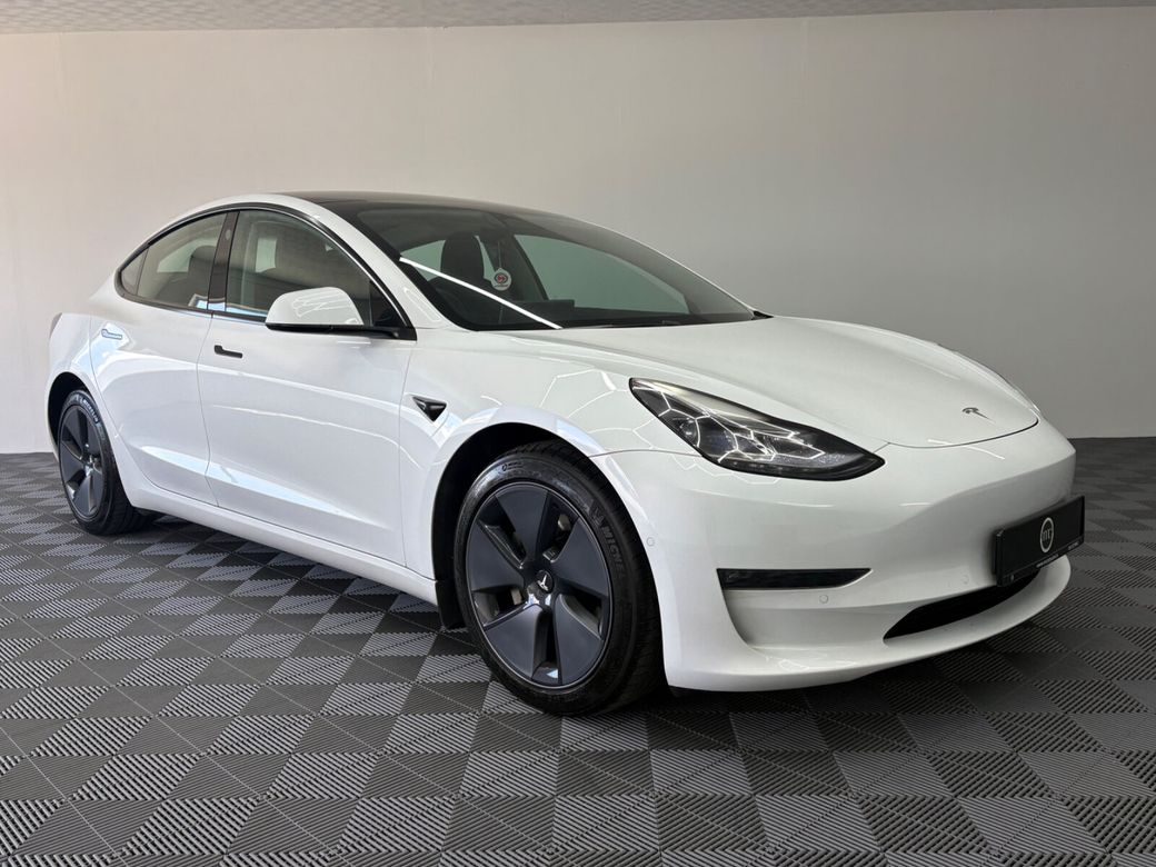 Image for 2022 Tesla Model 3 Long Range (AWD)
