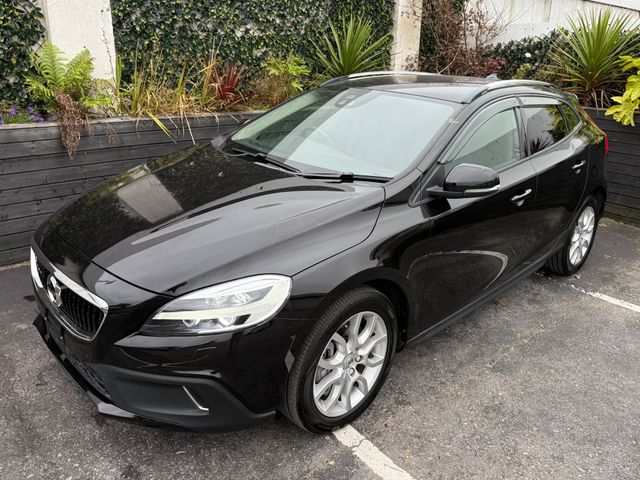 Image for 2019 Volvo V40 2.0 D4 AUTO / CROSS COUNTRY / MOMENTUM SPEC / LOW MILEAGE / TAX €190 