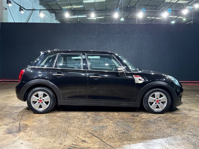 Image for 2020 Mini One 1.5 AUTOMATIC - FACTORY ALLOYS - REVERSE CAMERA - A/C HEATING CONTROLS