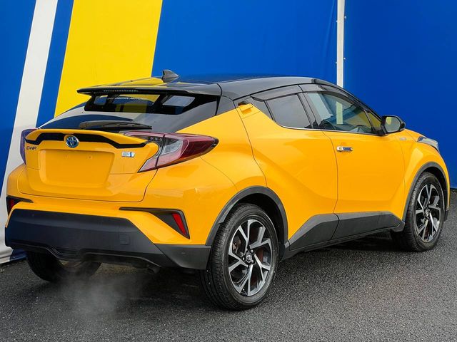 Image for 2019 Toyota C-HR 1.8 HYBRID // HALF LEATHER HEATED SEATS // PARKING SENSORS // ADAPTIVE CRUISE CONTROL // DIAMOND CUT ALLOYS