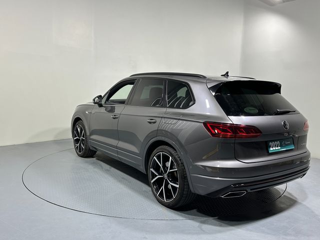 Image for 2022 Volkswagen Touareg V6 R TSI