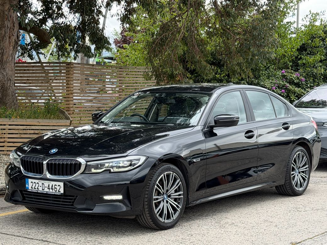 Image for 2022 BMW 3 Series SE. REAR CAMERA.2 KEYS