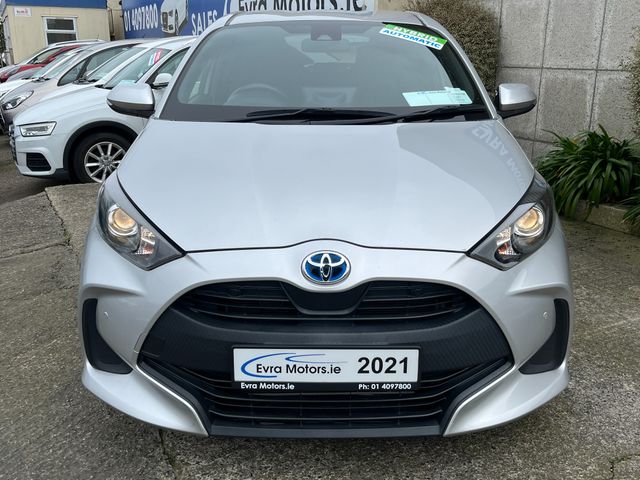 Image for 2021 Toyota Yaris X HYBRID AUTOMATIC 1.5 PETROL //REVERSE CAMERA//KEYLESS ENTRY//ADAPTIVE CRUISE CONTROL//