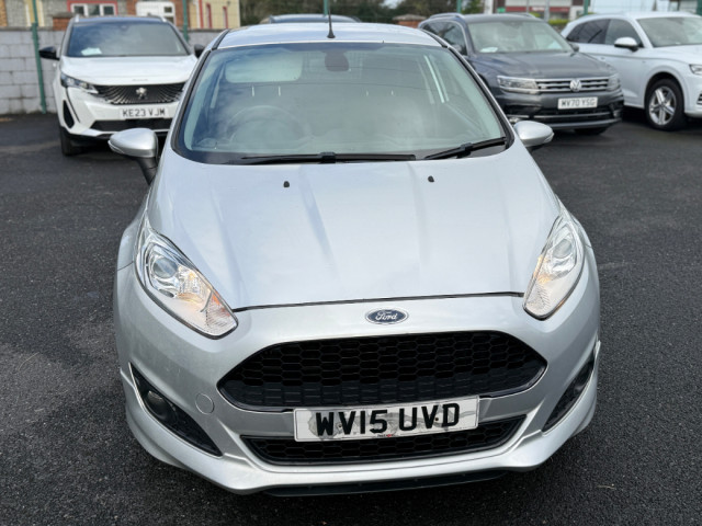 Image for 2015 Ford Fiesta Van SPORT TDCI