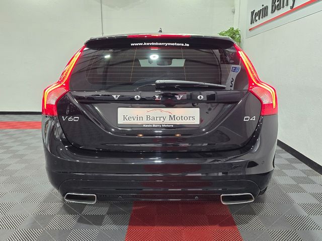 Image for 2017 Volvo V60 2.0 D4 DYNAMIC EDITION 190BHP AUTOMATIC **HIGH SPEC / 18" ALLOYS / ADAPTIVE CRUISE CONTROL / BLIND SPOT ASSIST / ELECTRIC & HEATED FRONT SEATS / FULL BLACK LEATHER / REVERSE CAMERA**