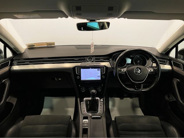 Image for 2015 Volkswagen Passat HIGHLINE 2.0 TDI MANUAL 6SPEED FWD 150HP 4DR