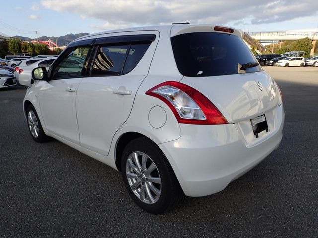 Image for 2015 Suzuki Swift 1.2 XG CVT PETROL AUTOMATIC // SNOW WHITE PEARL METALLIC // LANE ASSIST // PRIVACY PACK // COLLISION BRAKING ASSIST // REVERSING CAMERA // UPGRADED SPORT ALLOYS // AA DEALER APPROVED 2026