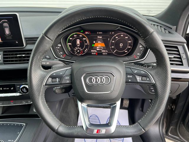 Image for 2021 Audi Q5 E-TRON 50 QUATTRO S-LINE BLACK EDITION // LEATHER/ALCANTARA SPORT INTERIOR // APPLE CARPLAY/ANDROID AUTO // 20" RSQ ALLOYS 