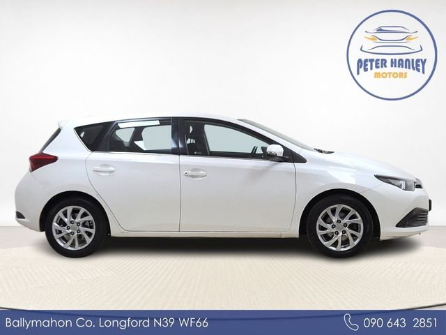 Image for 2016 Toyota Auris 1.4 D-4D (90) 5Dr Luna