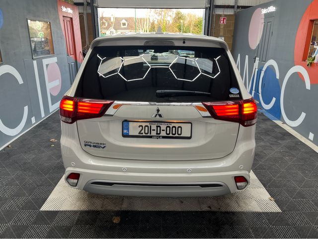 Image for 2020 Mitsubishi Outlander 2020 MITSUBISHI OUTLANDER PHEV 2.4L HYBRID / 48K KMS / ADAPTIVE CRUISE CONTROL, HEATED SEATS, REVERSE CAMERA & MORE