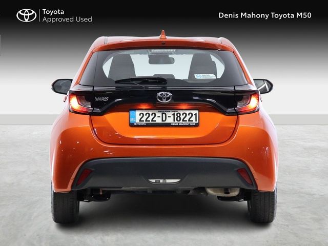 Image for 2022 Toyota Yaris Luna Manual
