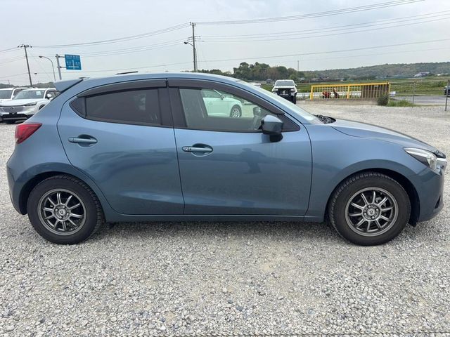 Image for 2015 Mazda Demio 13S
