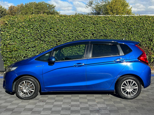 Image for 2017 Honda Fit L-PACKAGE 1.5 HYBRID AUTO // CRUISE CONTROL // HALF LEATHER SEATS // 15" ALLOYS