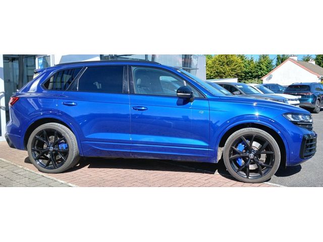 Image for 2024 Volkswagen Touareg R 3.0 TSI PHEV 462HP **REAR VIEW CAMERA, MASSAGE SEATS, APP CONNECT**