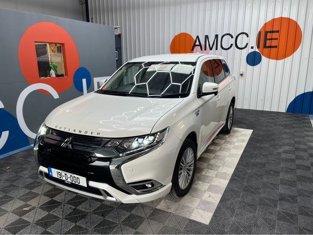 Image for 2019 Mitsubishi Outlander 2019 MITSUBISHI OUTLANDER PHEV 2.4L HYBRID / 58K KMS / ADAPTIVE CRUISE CONTROL, HEATED SEATS & MORE