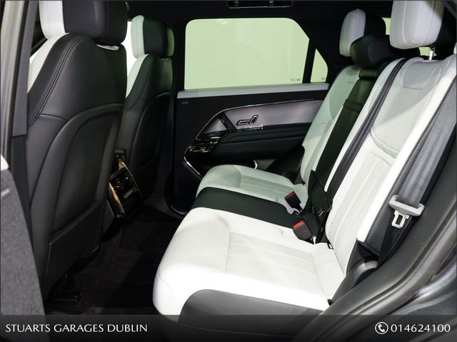 Image for 2023 Land Rover Range Rover Sport DYNAMIC SE: CARPATHIAN GREY PREMIUM METALLIC IVORY LEATHER: BLACK PACK, CONTRAST ROOF, SATIN GREY ALLOYS, PANORAMIC ROOF, DEPLOYABLE SIDE STEPS