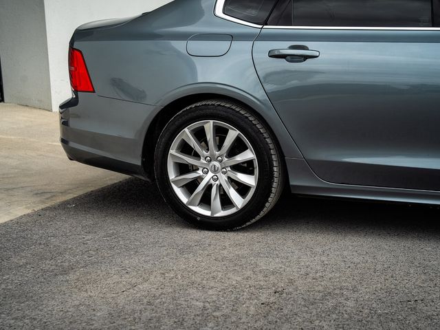 Image for 2020 Volvo S90 D4 MOMENTUM PLUS