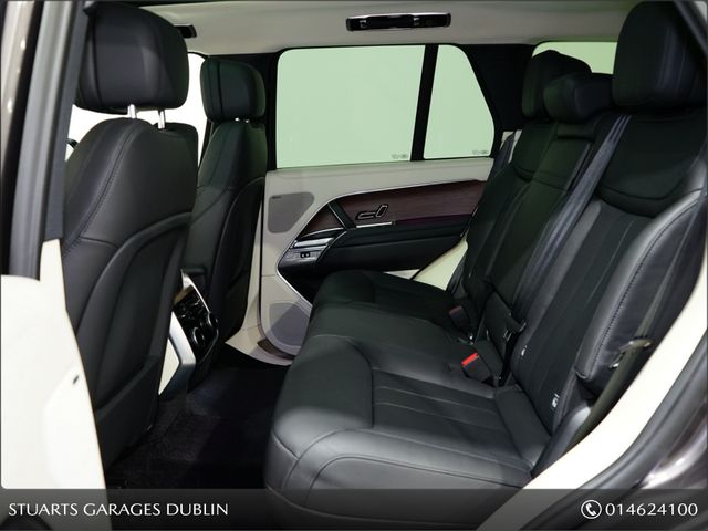 Image for 2025 Land Rover Range Rover P460E SE, SHADOW EXTREIOR PACK, 22” ALLOYS, CHARENTE GREY METALLIC, EBONY AND IVORY INTERIOR, 20 WAY COMFORT SEATS, SOFT CLOSE DOORS, PANORAMIC GLASS ROOF