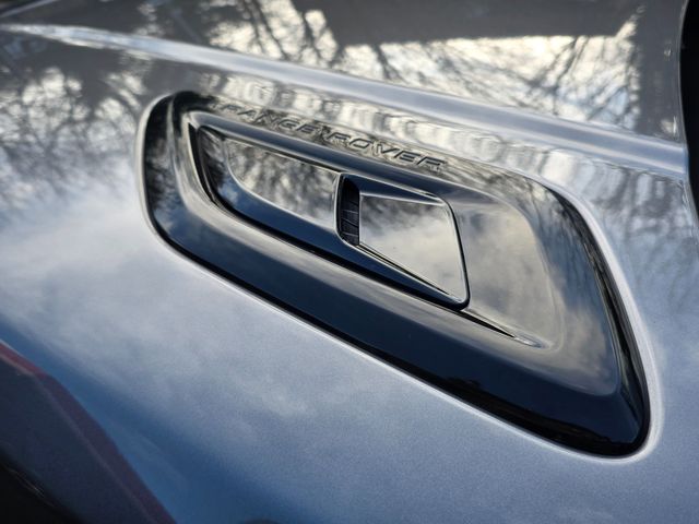 Image for 2019 Land Rover Range Rover 2.0 P400E AUTOBIOGRAPHY. HUGE SPEC. FINANCE ARRANGED. OPEN 7 DAYS A WEEK BY APPOINMENT.