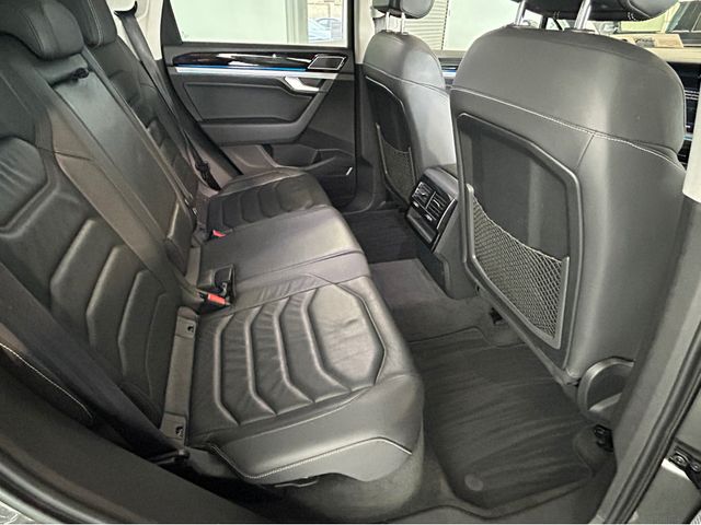 Image for 2020 Volkswagen Touareg R Line*Pan Roof* 4M 286HP 5DR AUTO