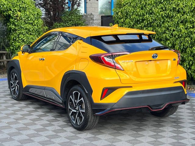 Image for 2018 Toyota C-HR 1.8 HYBRID AUTO // 18" DIAMOND CUT ALLOYS // HALF LEATHER HEATED SEATS // PARKING SENSORS