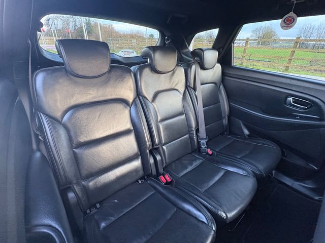 Image for 2016 Kia Carens 7 seater USB Connection, Bluetooth, Central Locking, Multi-Function Steering Wheel, Reversing Camera, Rear Parking Sensors, 