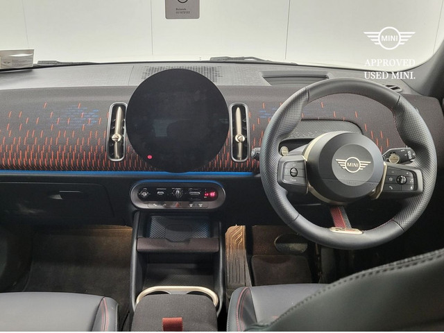 Image for 2025 Mini Countryman C