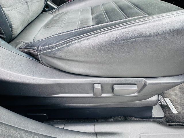 Image for 2018 Mitsubishi Outlander PHEV 2.0L MIVEC 4WD 5-Seater Instyle