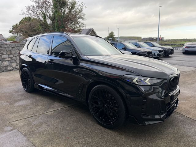 Image for 2025 BMW X5 X DRIVE 50E M SPORT PRO & TECH PACKS