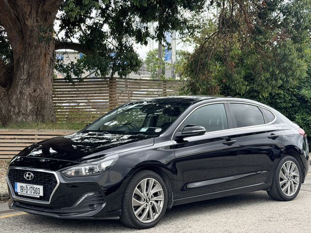 Image for 2019 Hyundai i30 i 30 Fastback.2 KEYS. REAR CAMERA